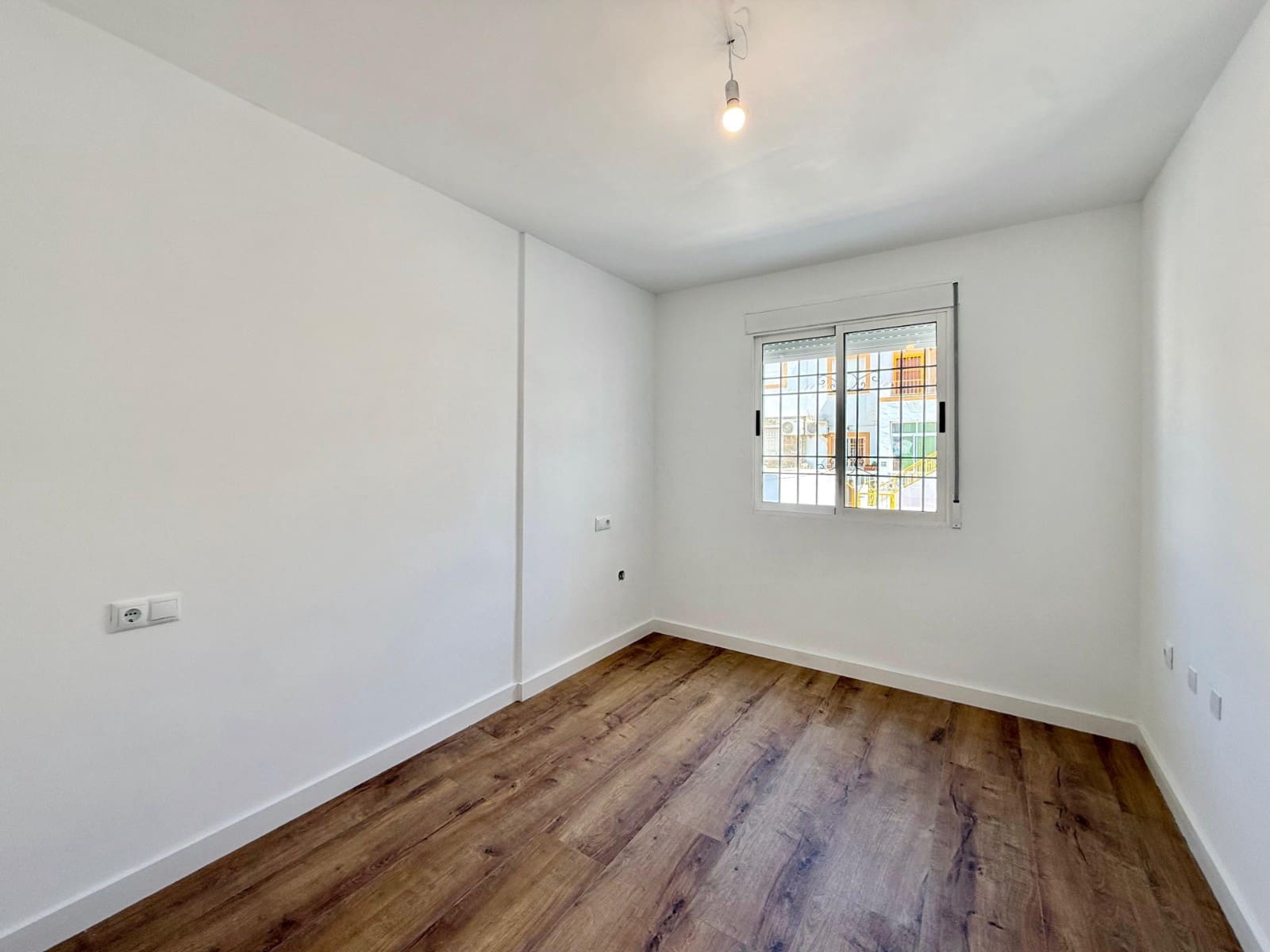 2 slaapkamer Huis te koop in Torrevieja met zwembad - € 173.000 (Ref: 9819350)