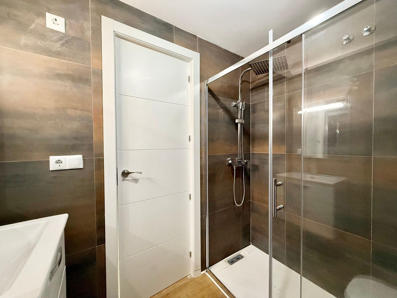 2 slaapkamer Huis te koop in Torrevieja met zwembad - € 173.000 (Ref: 9819350)