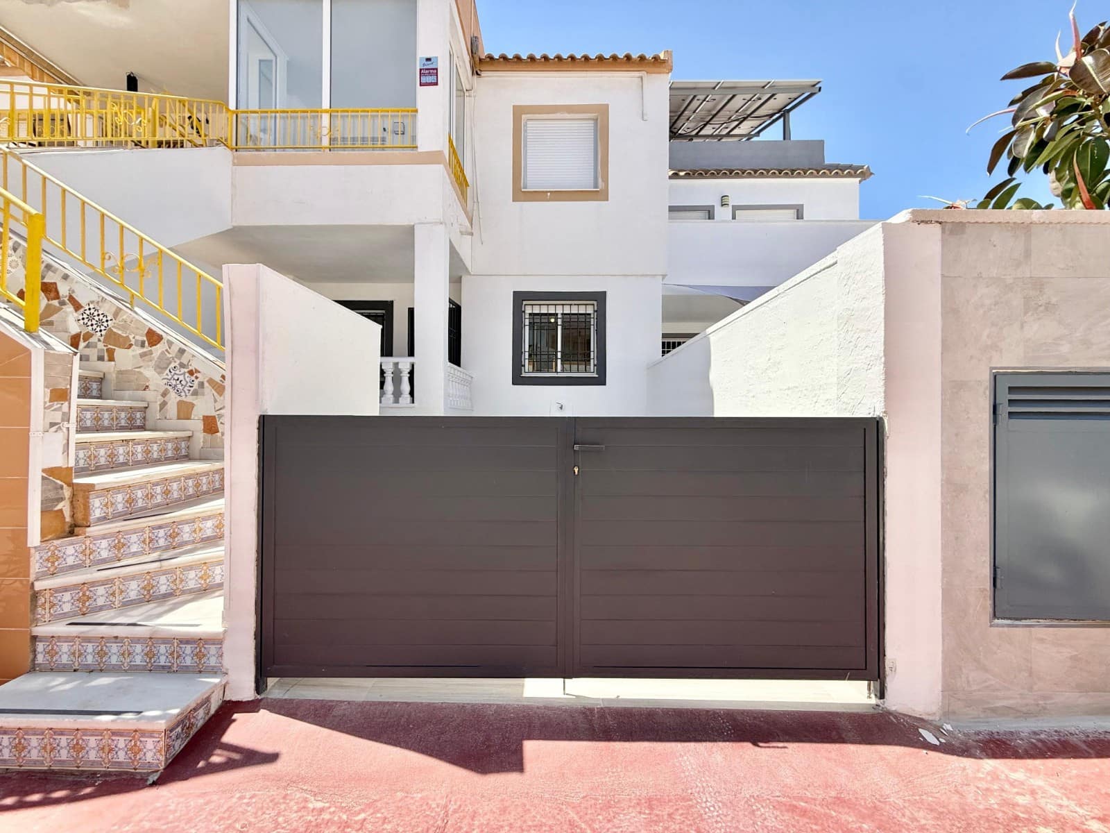 2 slaapkamer Huis te koop in Torrevieja met zwembad - € 173.000 (Ref: 9819350)