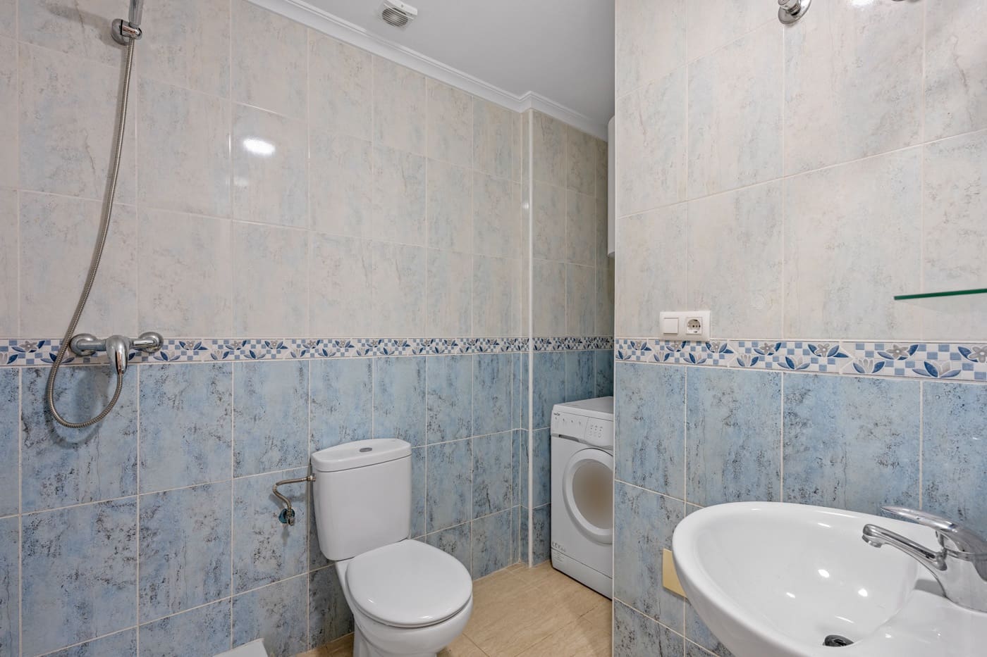 2 sovrum Lägenhet till salu i Daya Nueva med pool - 135 000 € (Ref: 9819357)