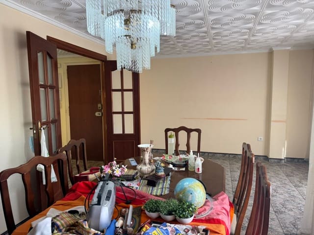 3 soveværelse Penthouse til salg i Guardamar Playa, Guardamar del Segura - € 129.000 (Ref: 9819360)