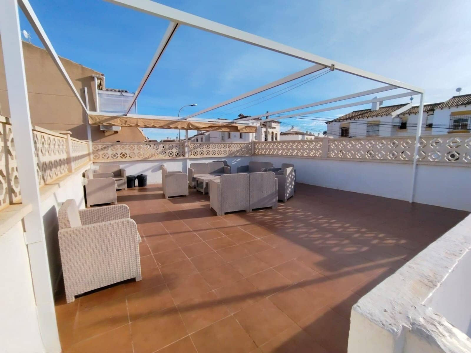 2 soverom Leilighet til salgs i Blue Lagoon med svømmebasseng - € 119 000 (Ref: 9819366)
