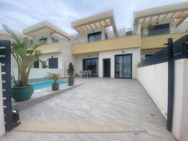 Adosado de 3 habitaciones en Rojales en venta con piscina - 352.900 € (Ref: 9821605)