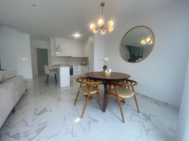 Adosado de 3 habitaciones en Rojales en venta con piscina - 352.900 € (Ref: 9821605)
