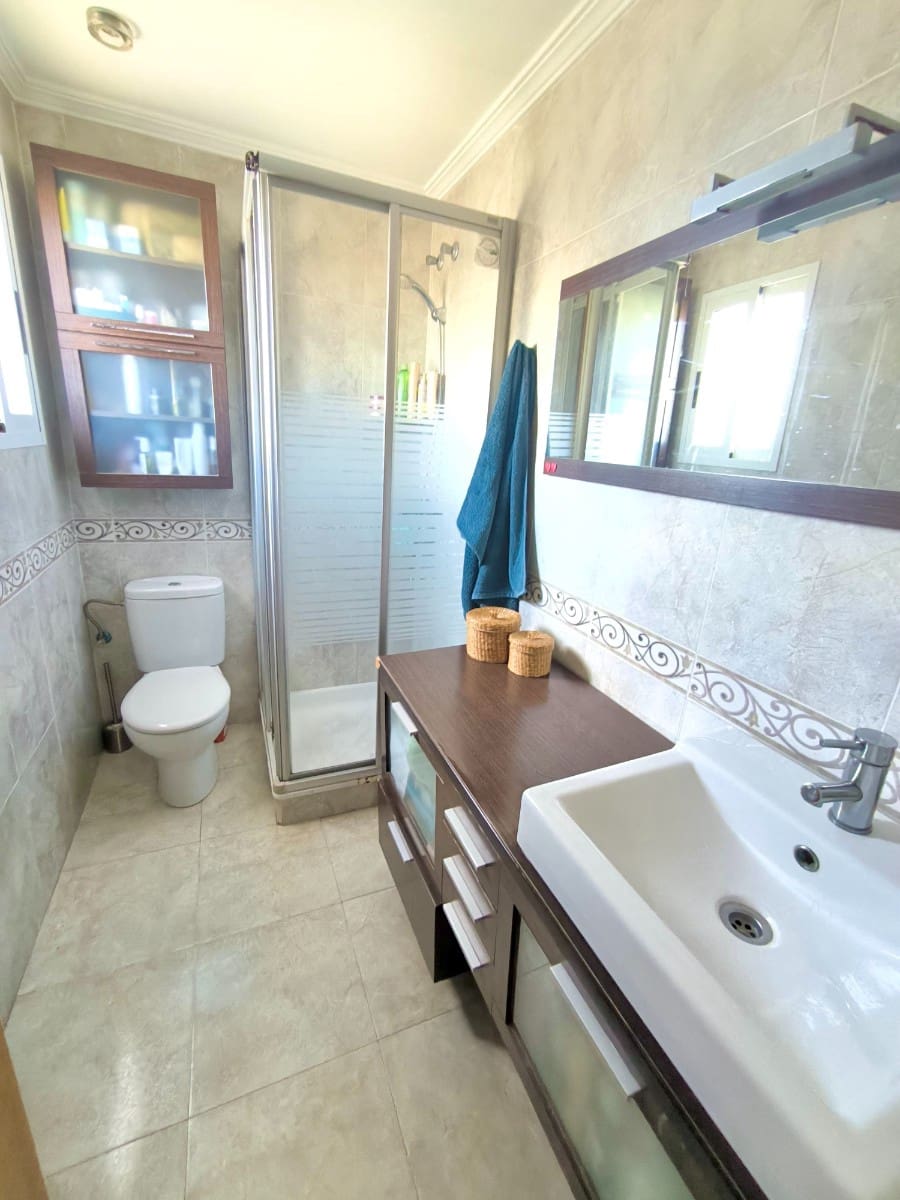 2 bedroom Apartment for sale in Almoradi with pool - € 127,000 (Ref: 9821607)