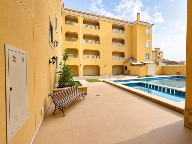 2 soveværelse Lejlighed til salg i Almoradí med swimmingpool - € 127.000 (Ref: 9821607)
