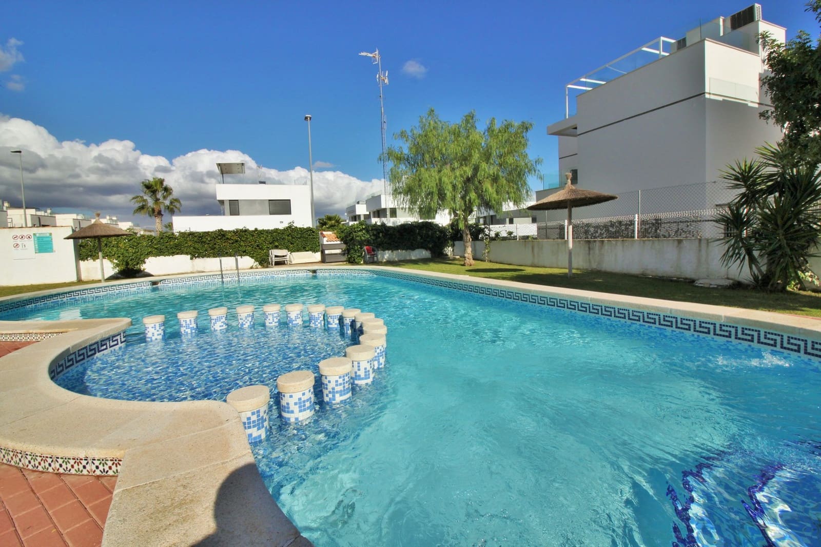 2 bedroom Townhouse for sale in Villamartin with pool - € 294,990 (Ref: 9835220)