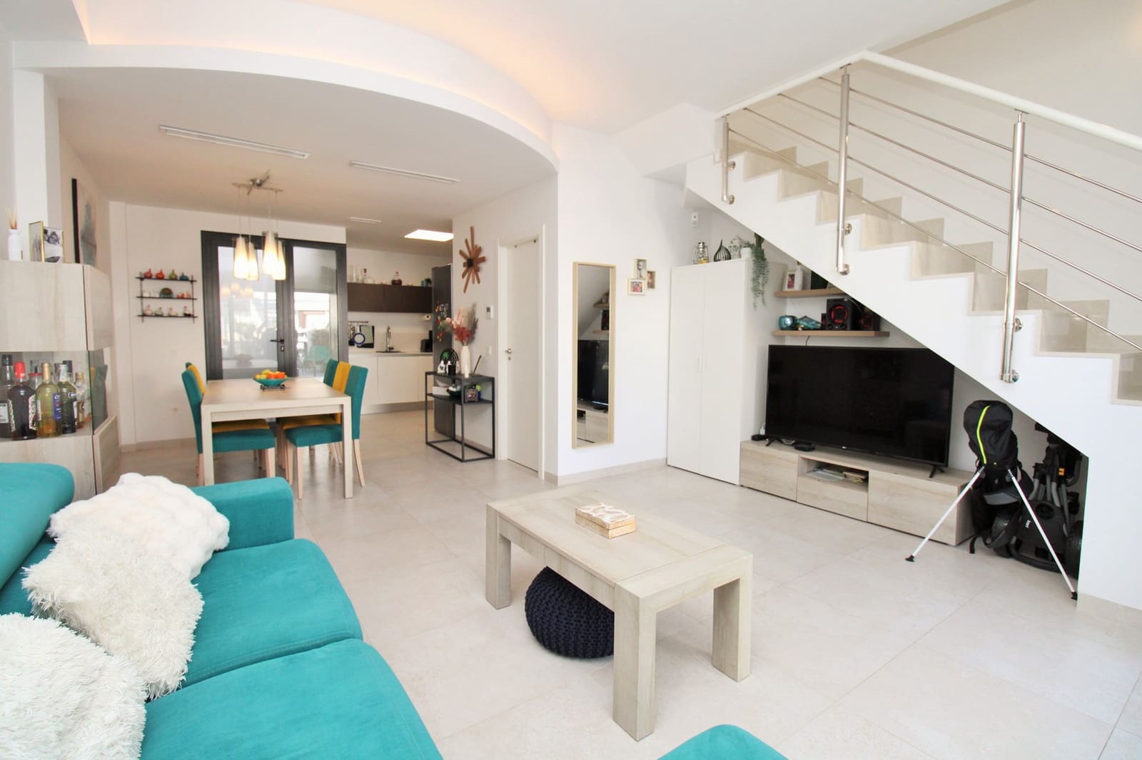 2 bedroom Townhouse for sale in Villamartin with pool - € 294,990 (Ref: 9835220)