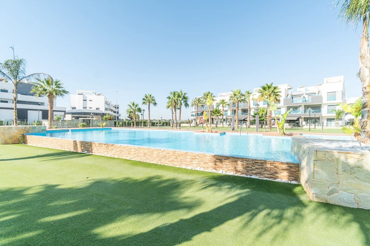 2 chambre Penthouse à vendre à El Raso avec piscine - 295 000 € (Ref: 9835236)
