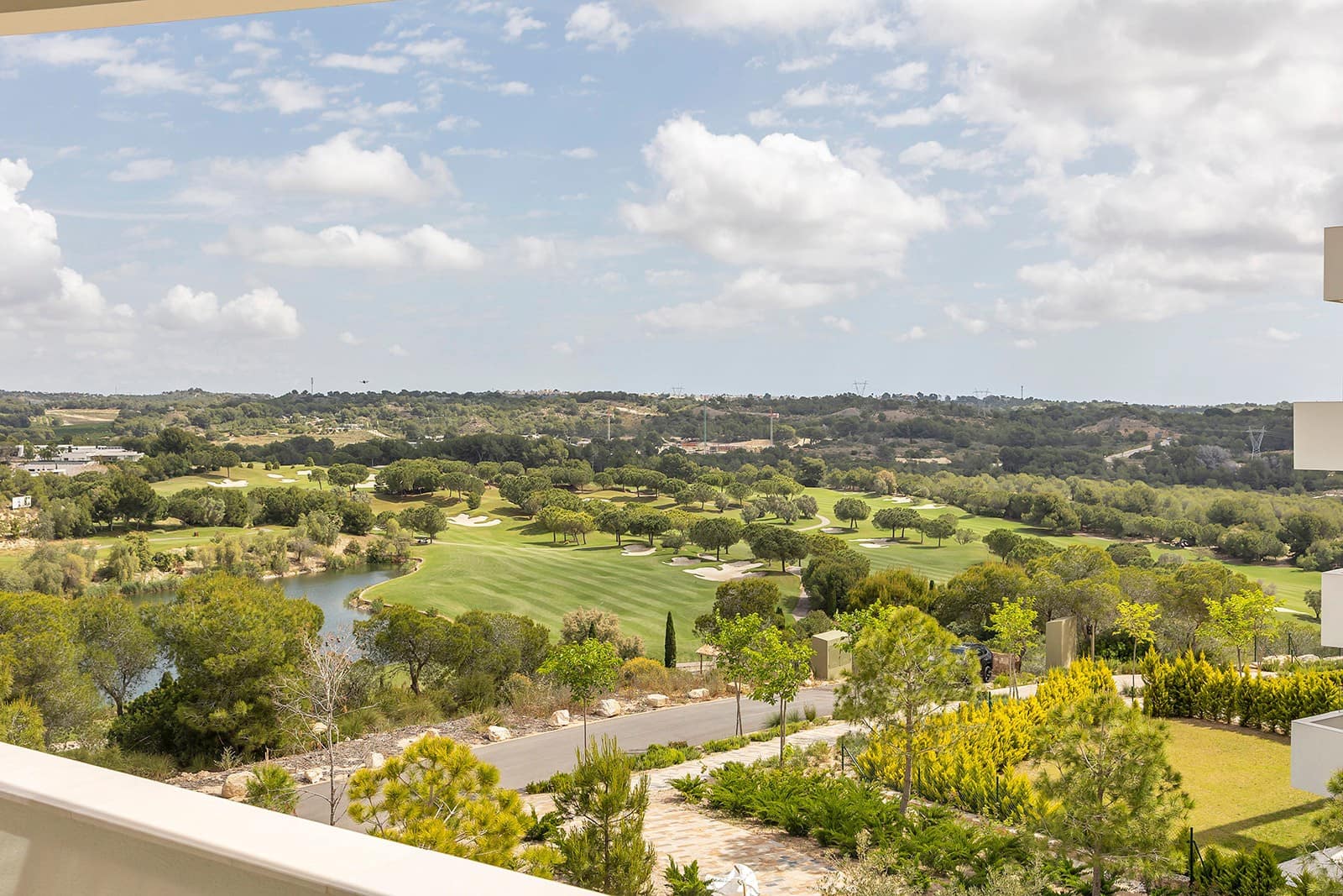 3 Zimmer Apartment zu verkaufen in Las Colinas Golf mit Pool Garage - 849.000 € (Ref: 9835237)