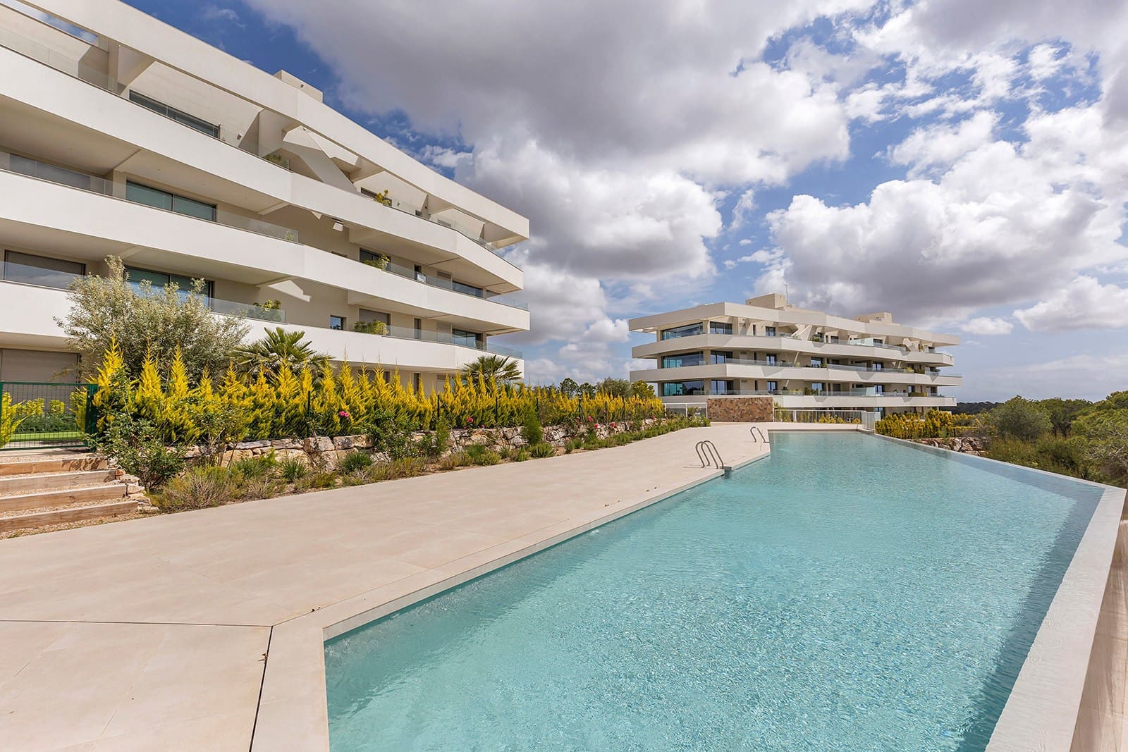 3 Zimmer Apartment zu verkaufen in Las Colinas Golf mit Pool Garage - 849.000 € (Ref: 9835237)