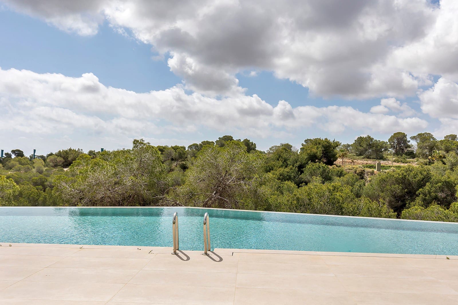 3 Zimmer Apartment zu verkaufen in Las Colinas Golf mit Pool Garage - 849.000 € (Ref: 9835237)