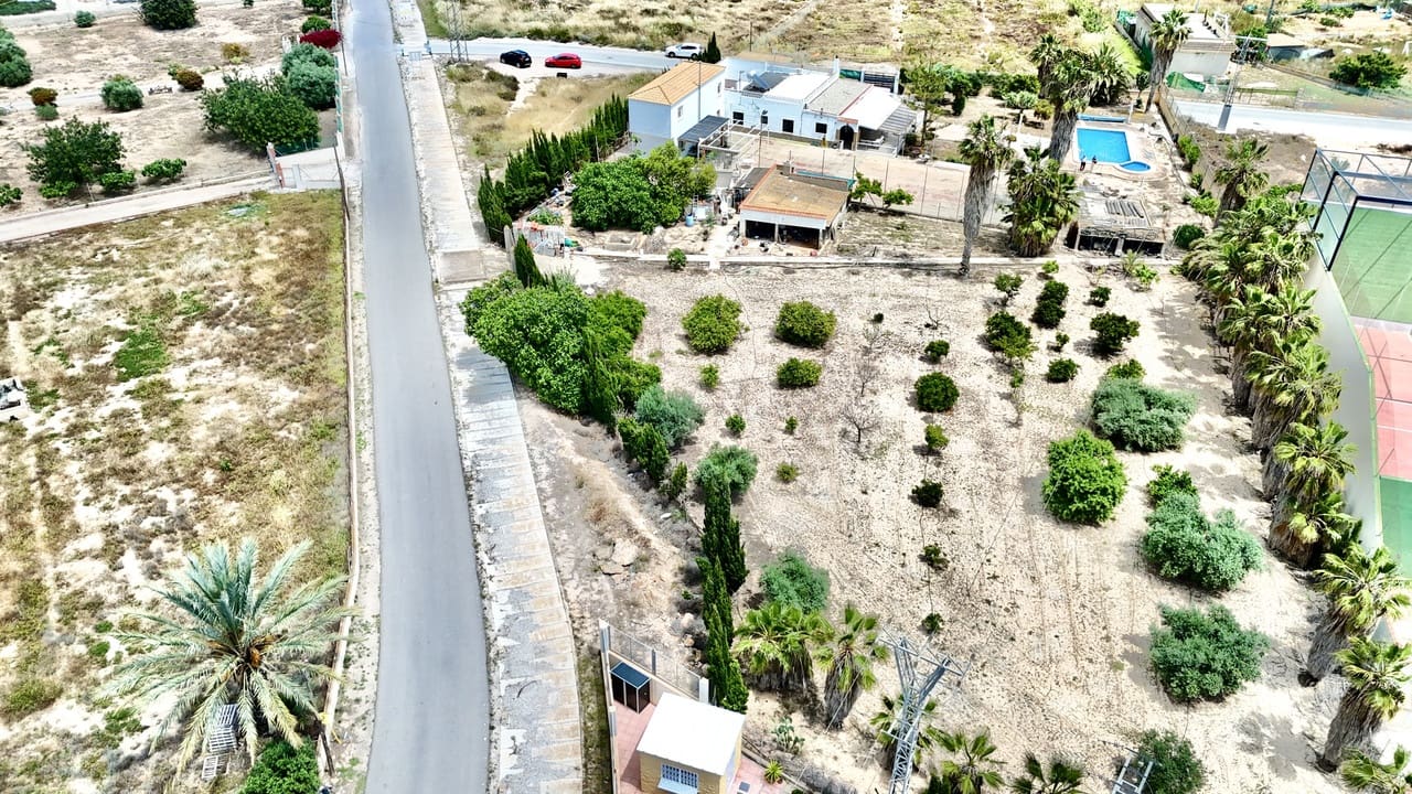 6 bedroom Finca/Country House for sale in Los Montesinos with pool garage - € 785,000 (Ref: 9838913)