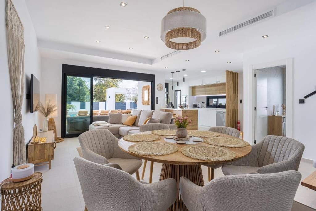 3 bedroom Villa for sale in Dolores with pool - € 429,000 (Ref: 9842135)
