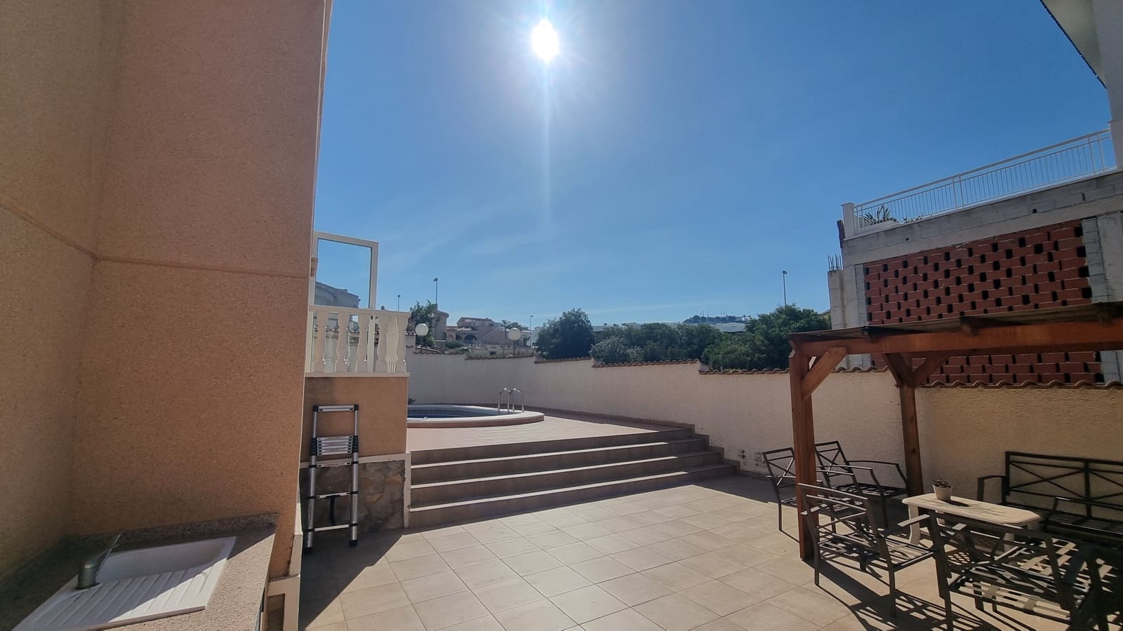 2 bedroom Villa for sale in Ciudad Quesada with pool - € 285,000 (Ref: 9844909)
