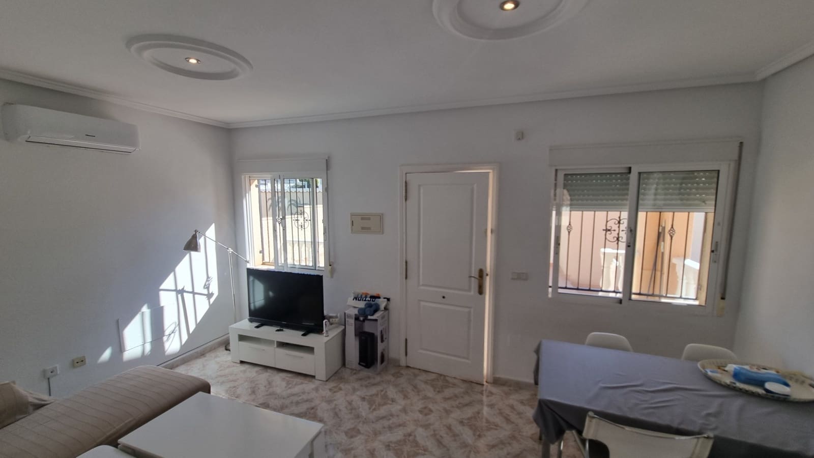 2 bedroom Villa for sale in Ciudad Quesada with pool - € 285,000 (Ref: 9844909)