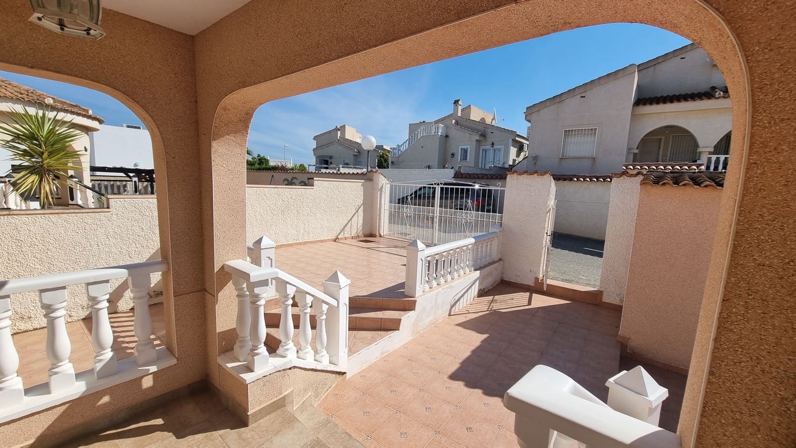 2 bedroom Villa for sale in Ciudad Quesada with pool - € 285,000 (Ref: 9844909)