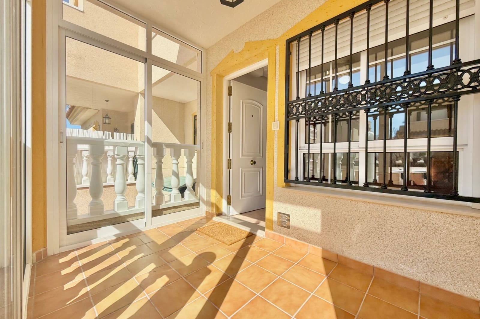 Chalet de 3 habitaciones en Guardamar del Segura en venta con piscina garaje - 185.000 € (Ref: 9844910)