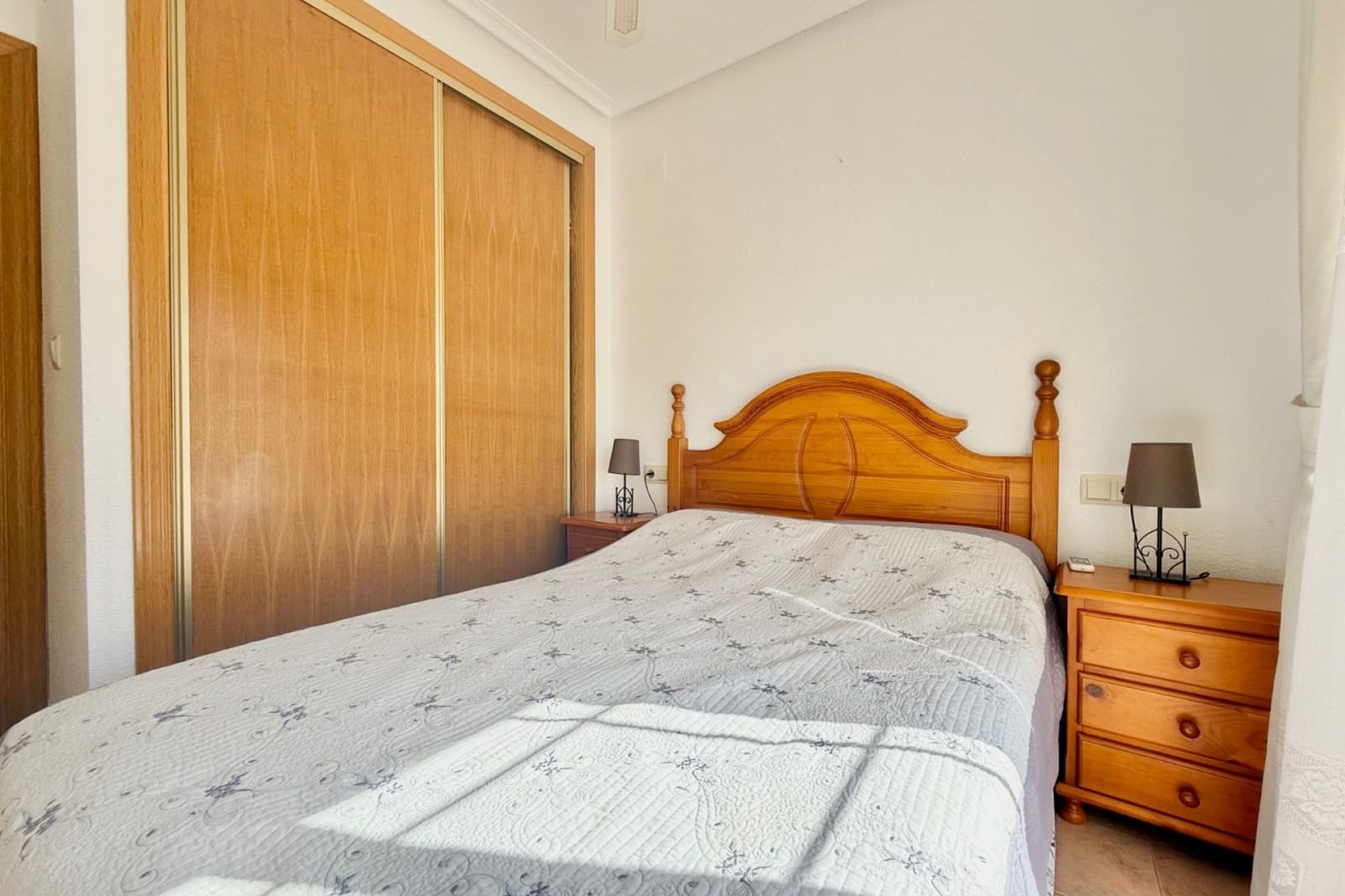 Chalet de 3 habitaciones en Guardamar del Segura en venta con piscina garaje - 185.000 € (Ref: 9844910)