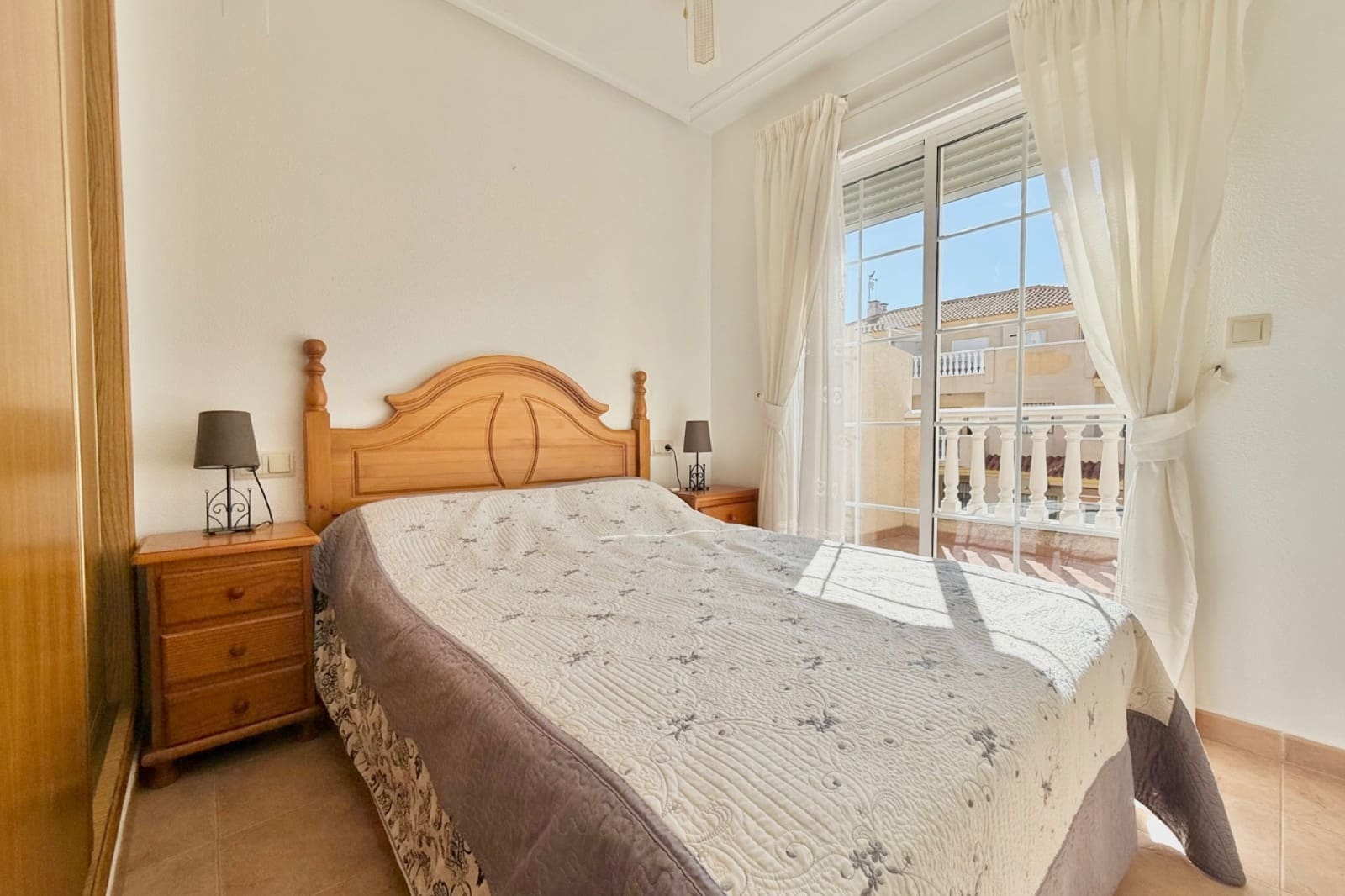 Chalet de 3 habitaciones en Guardamar del Segura en venta con piscina garaje - 185.000 € (Ref: 9844910)