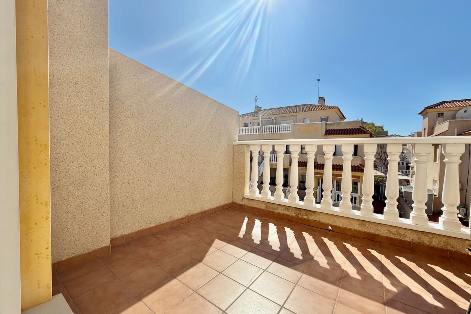 Chalet de 3 habitaciones en Guardamar del Segura en venta con piscina garaje - 185.000 € (Ref: 9844910)
