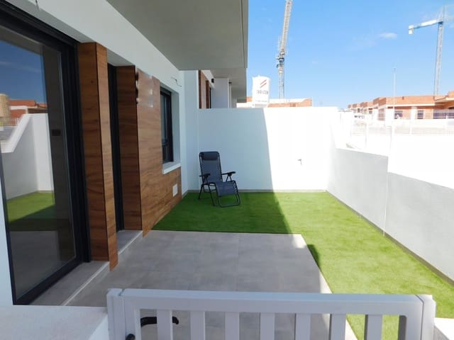 2 soveværelse Bungalow til salg i San Miguel de Salinas med swimmingpool - € 229.000 (Ref: 9844912)