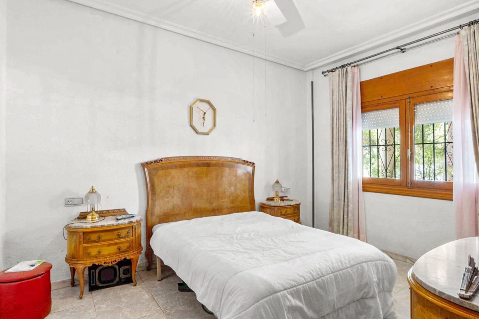8 Zimmer Villa zu verkaufen in Los Balcones mit Pool Garage - 550.000 € (Ref: 9849012)