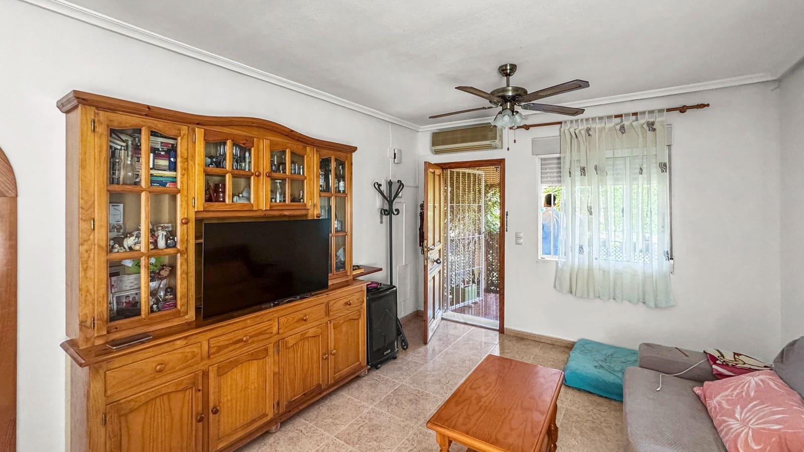 3 soverom Hus til salgs i Orihuela Costa med svømmebasseng garasje - € 199 900 (Ref: 9849013)