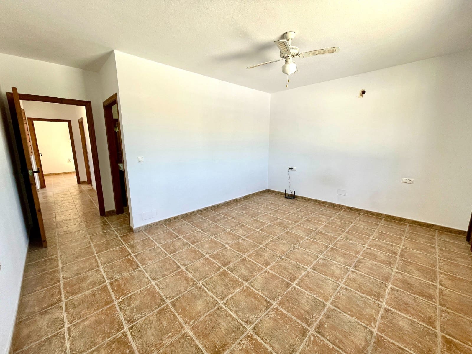 4 bedroom Villa for sale in Catral with pool - € 329,900 (Ref: 9850529)