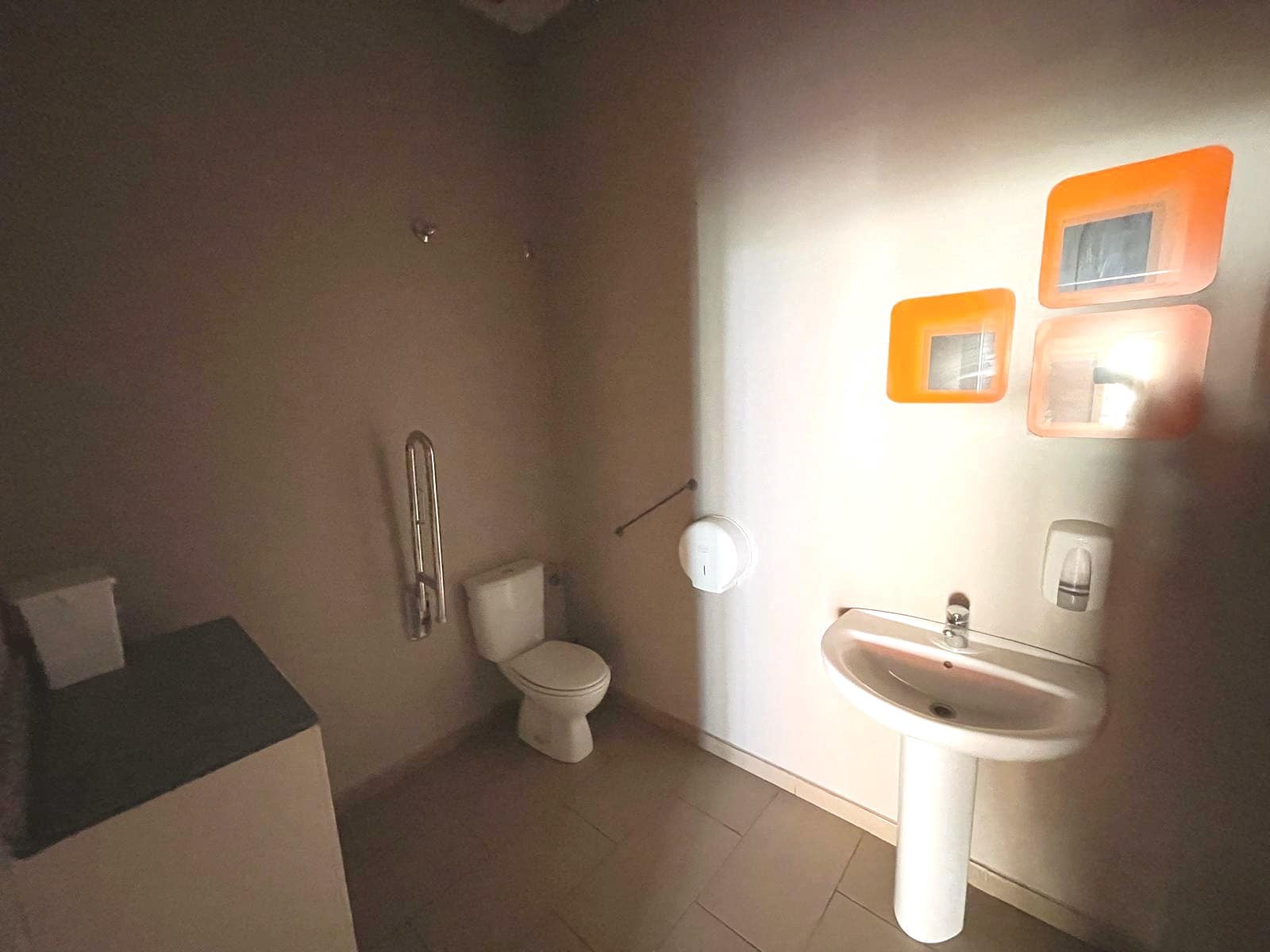 Kommersiell til salgs i Algorfa - € 120 000 (Ref: 9854935)