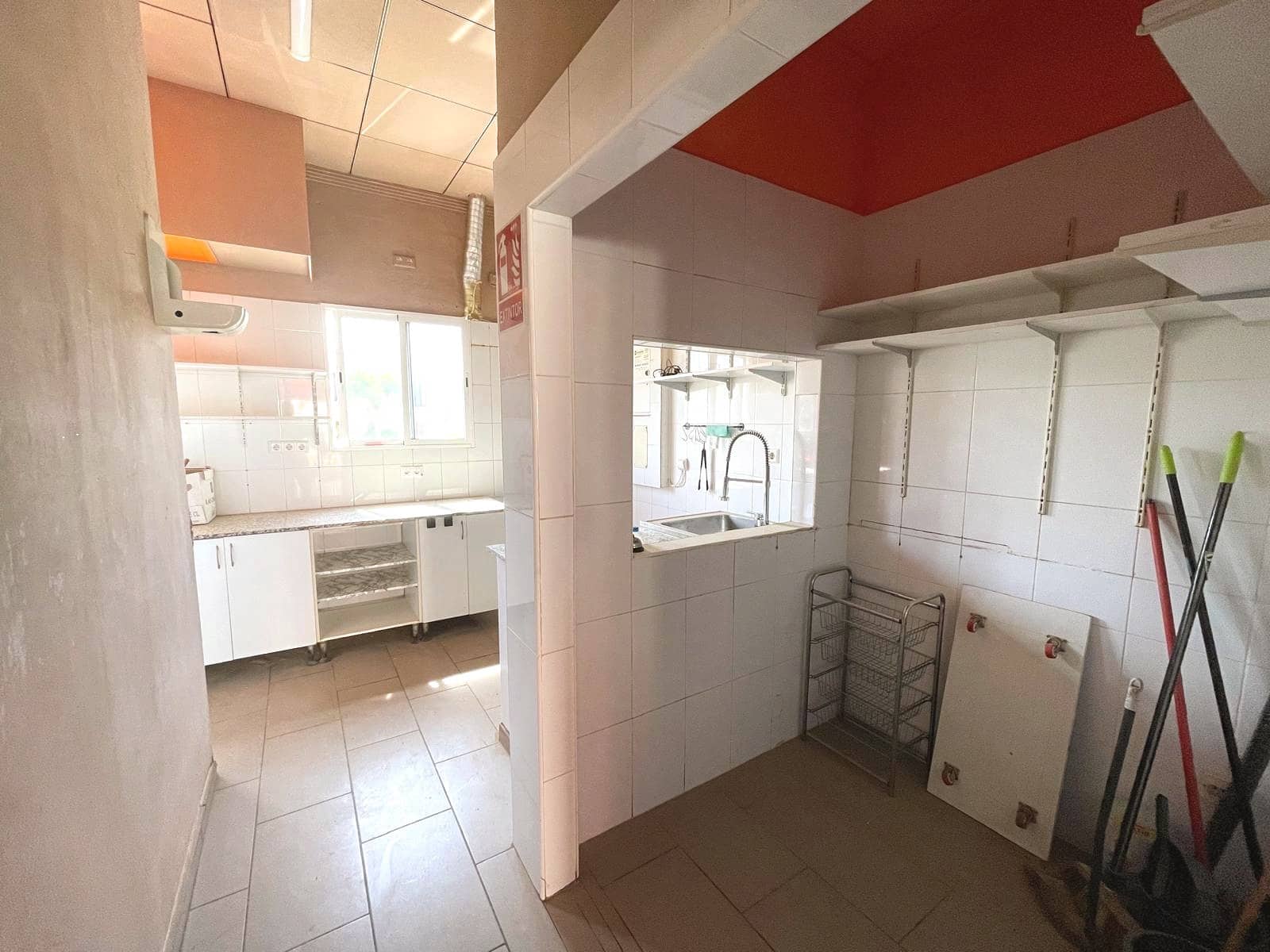 Kommersiell til salgs i Algorfa - € 120 000 (Ref: 9854935)