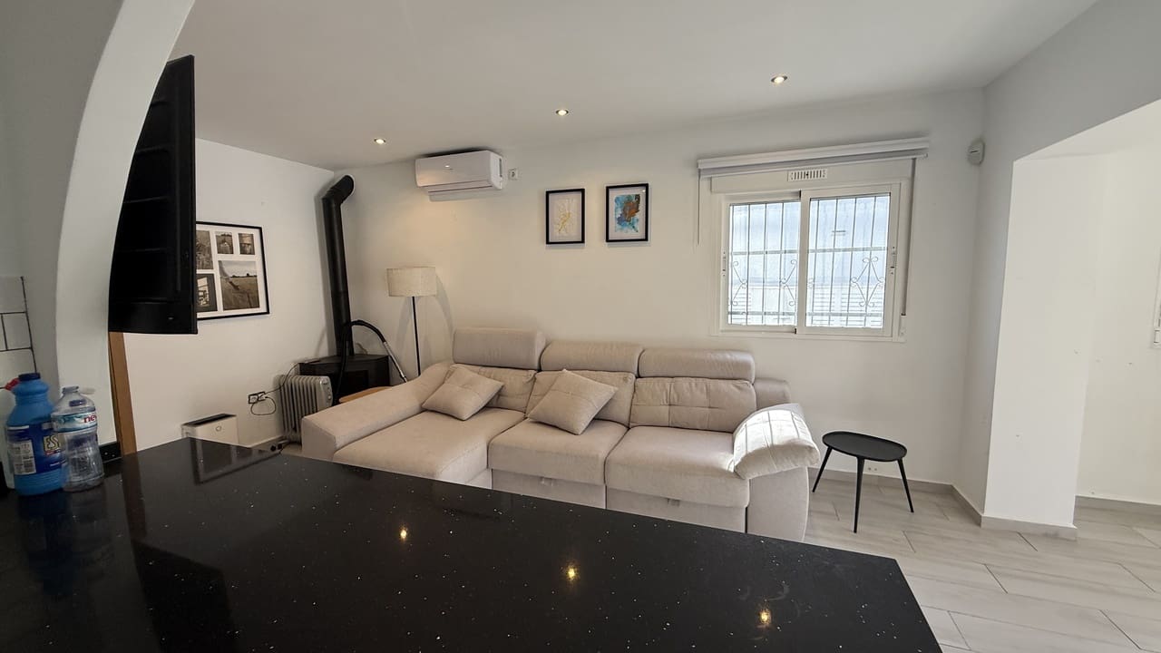 2 soveværelse Villa til salg i Villamartin med swimmingpool - € 249.950 (Ref: 9859642)