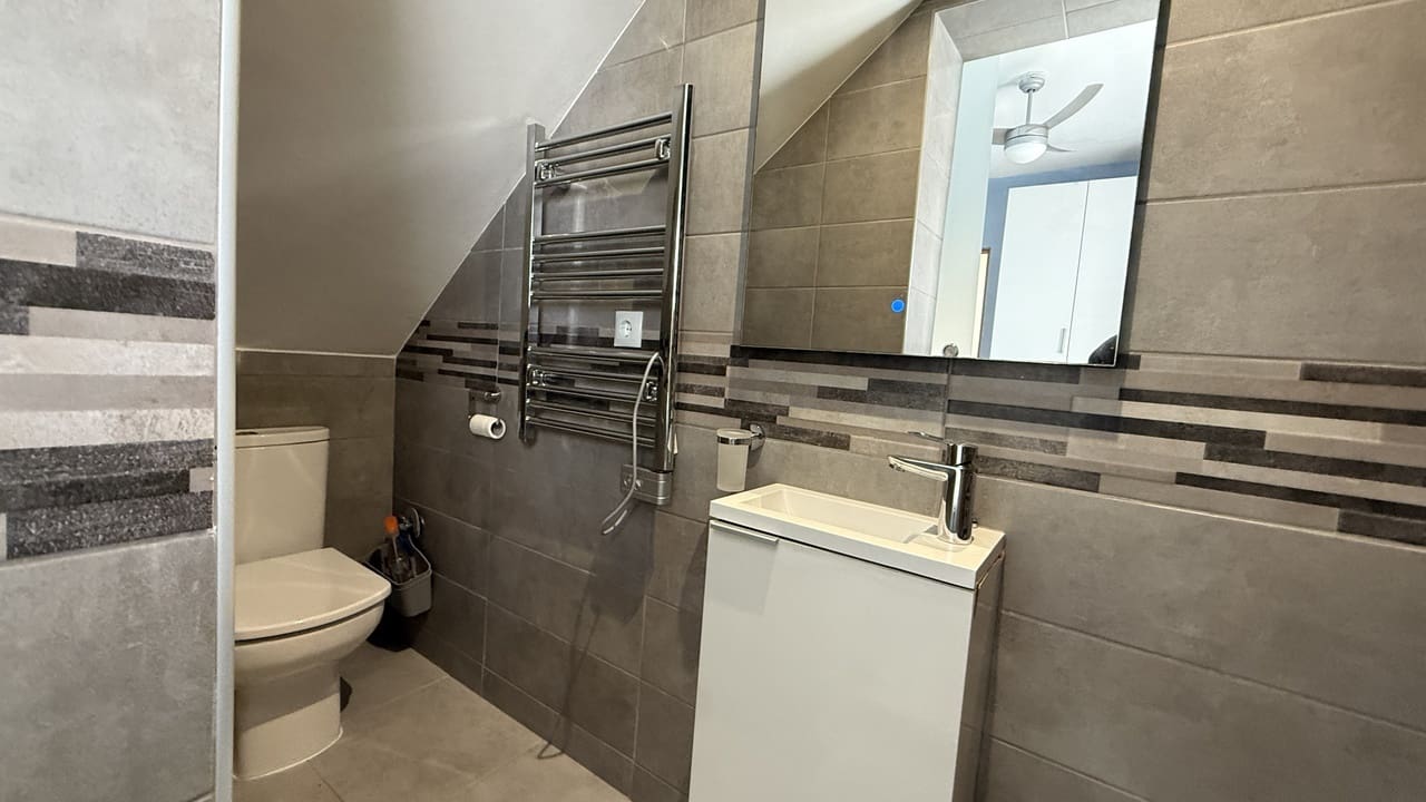 2 soveværelse Villa til salg i Villamartin med swimmingpool - € 249.950 (Ref: 9859642)