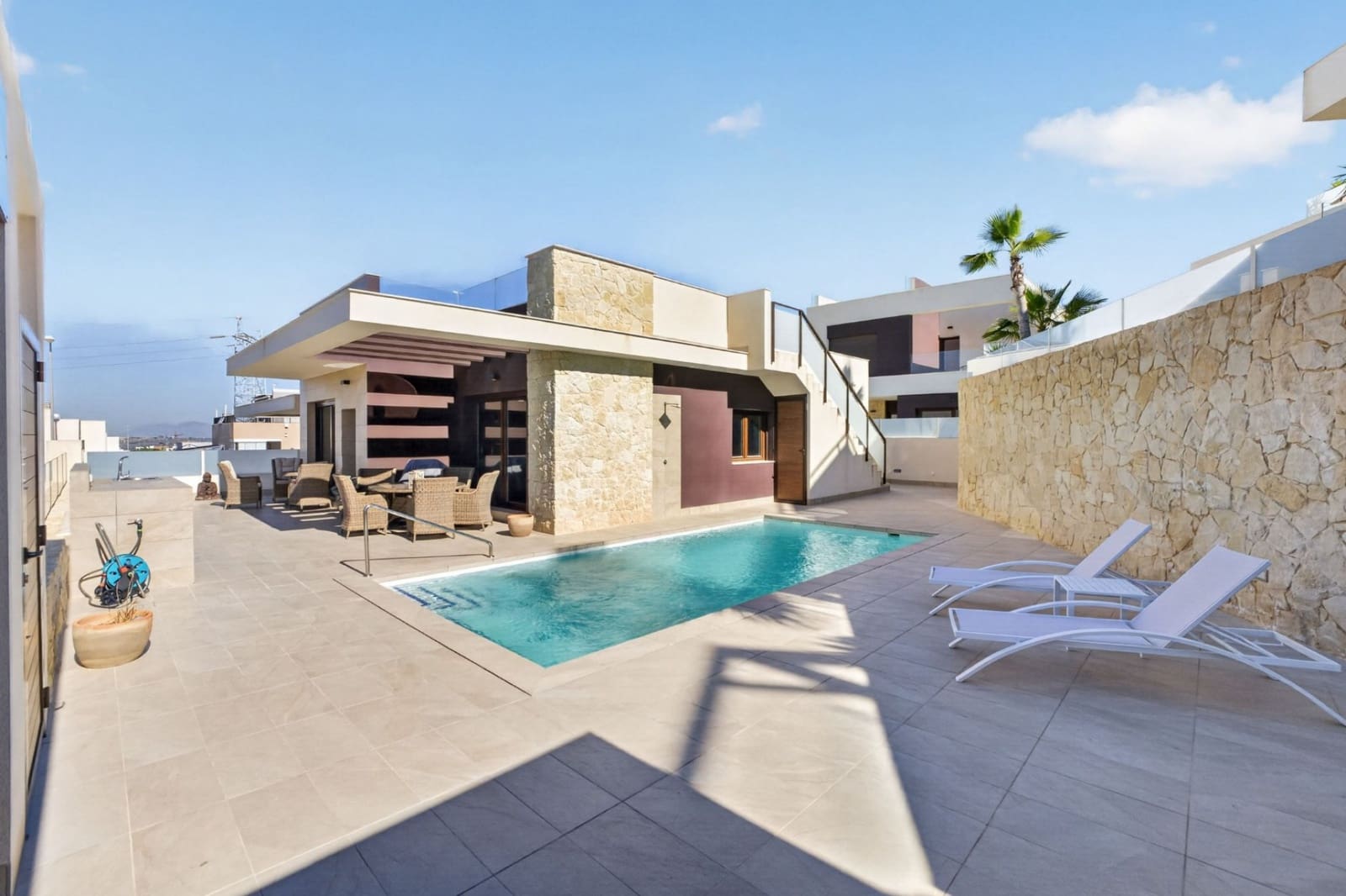 3 bedroom Villa for sale in Ciudad Quesada with pool garage - € 469,000 (Ref: 9866485)