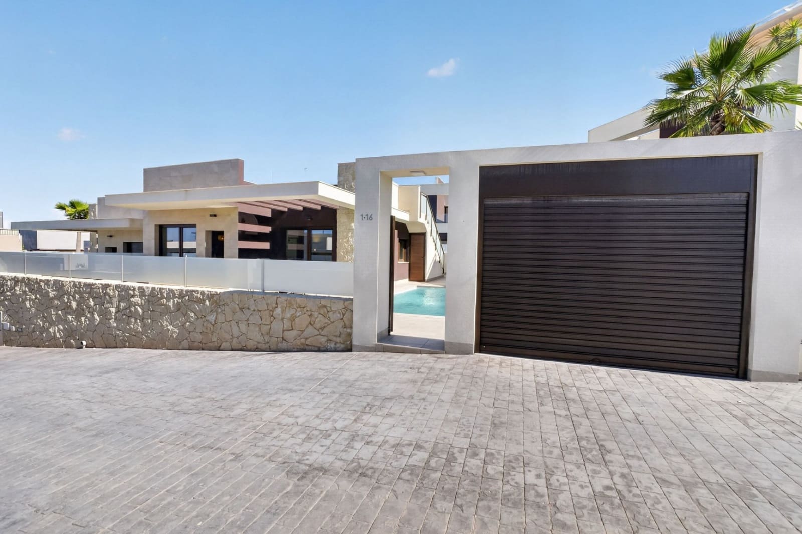 3 bedroom Villa for sale in Ciudad Quesada with pool garage - € 469,000 (Ref: 9866485)