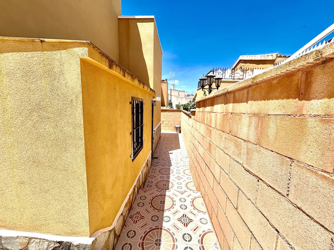 3 bedroom Villa for sale in Los Balcones with pool garage - € 265,950 (Ref: 9866490)
