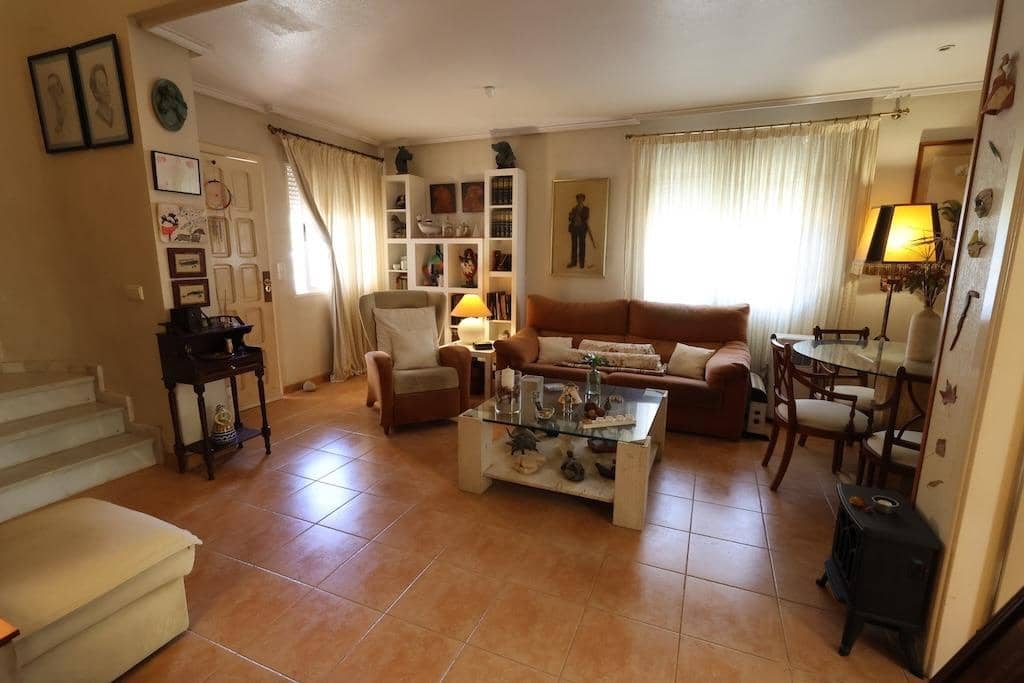 3 bedroom Villa for sale in Los Balcones with pool garage - € 264,900 (Ref: 9868178)