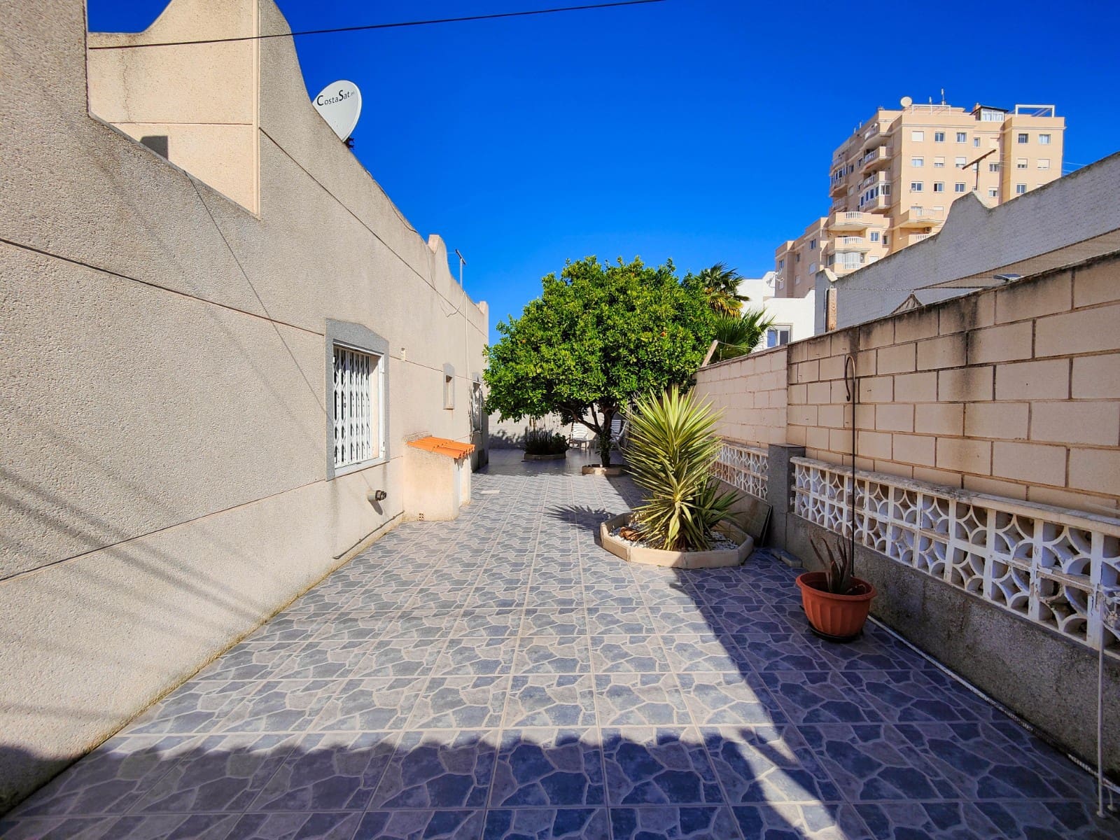 2 slaapkamer Huis te koop in Torrevieja met garage - € 219.900 (Ref: 9873191)