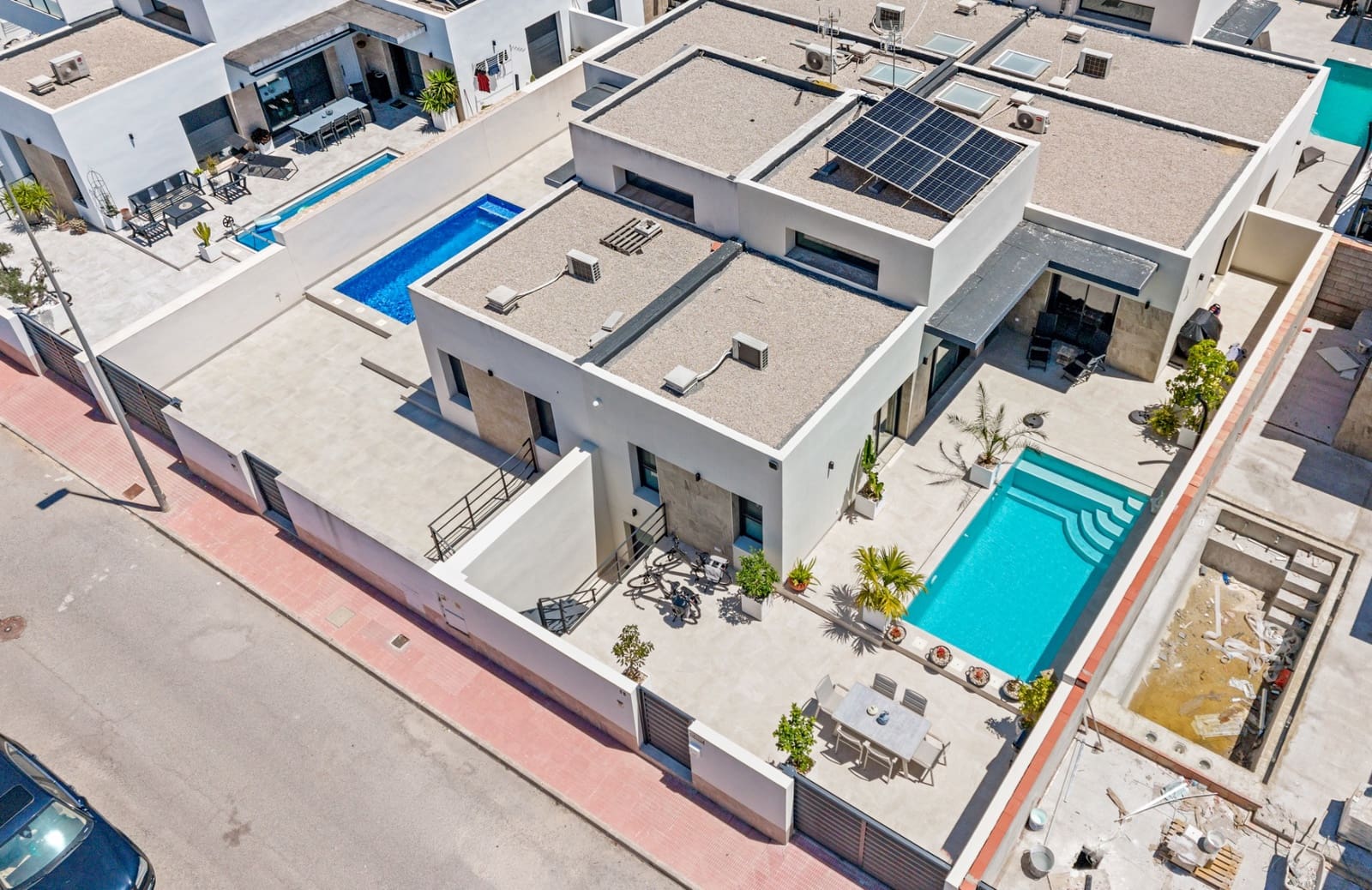 3 soveværelse Villa til salg i Daya Nueva med swimmingpool - € 399.900 (Ref: 9873198)