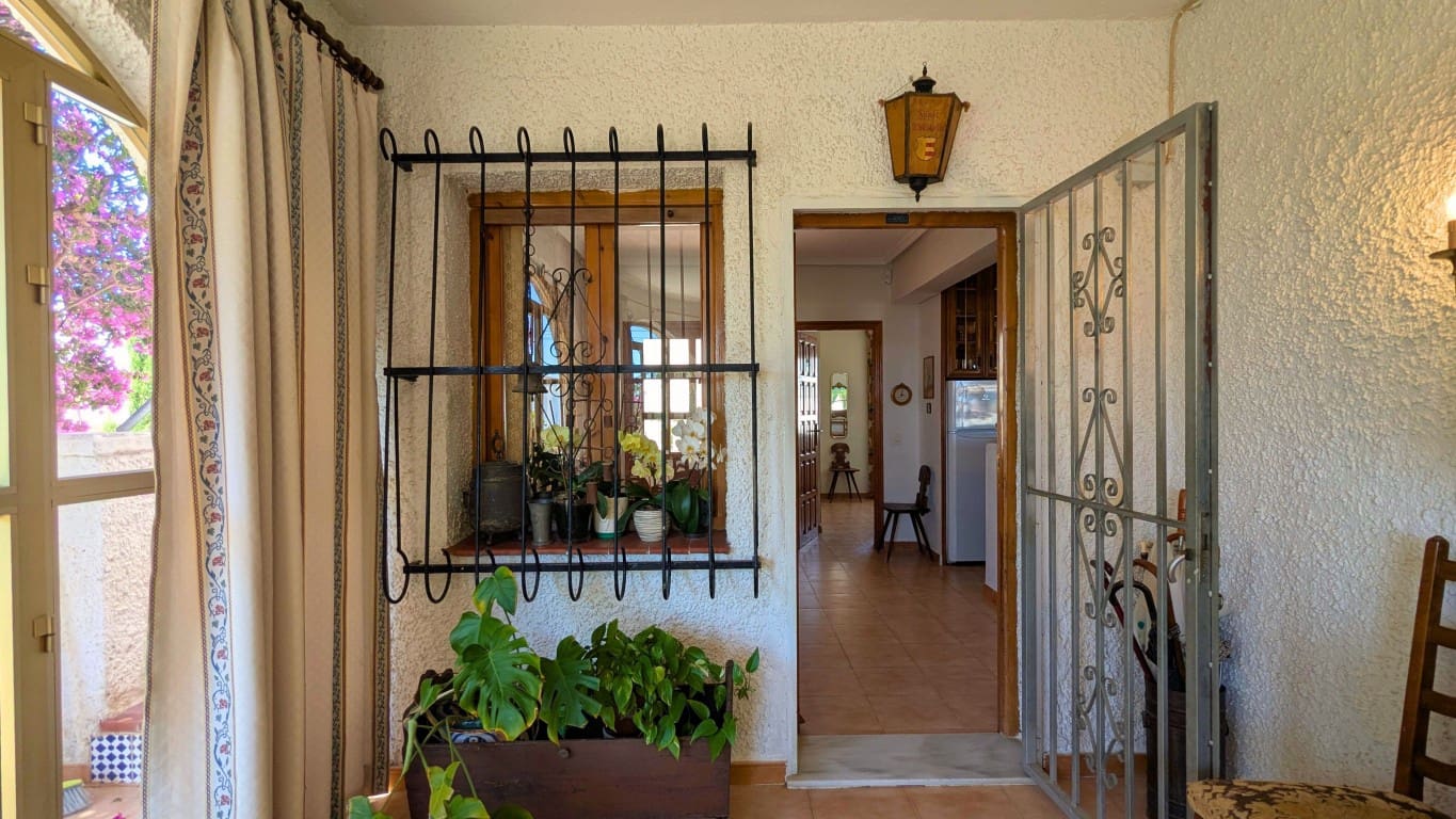 4 soveværelse Villa til salg i Ciudad Quesada med swimmingpool - € 385.000 (Ref: 9875678)
