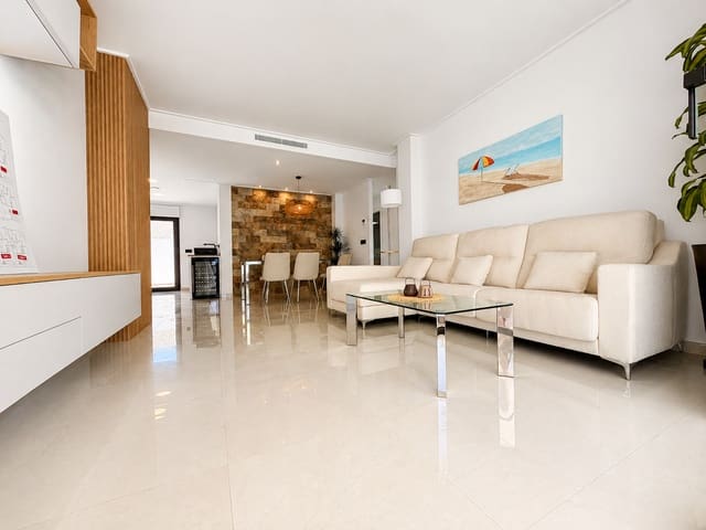 3 soveværelse Villa til salg i La Marina, Elche / Elx med swimmingpool - € 395.000 (Ref: 9877147)