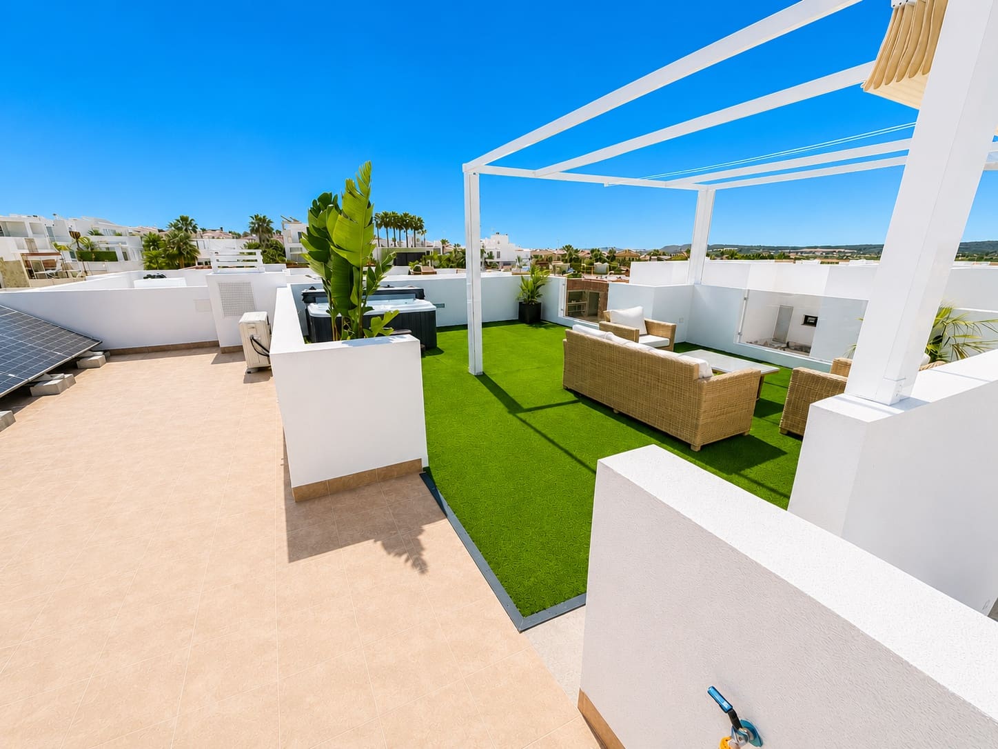 3 chambre Villa/Maison à vendre à La Marina avec piscine - 395 000 € (Ref: 9877147)