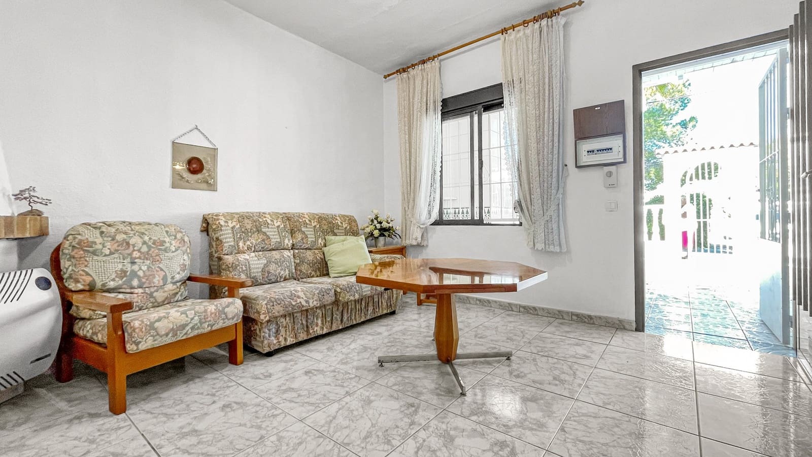 2 soverom Hus til salgs i La Siesta med garasje - € 139 900 (Ref: 9877903)