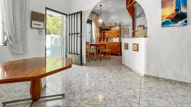 2 soverom Hus til salgs i La Siesta, Torrevieja med garasje - € 139 900 (Ref: 9877903)