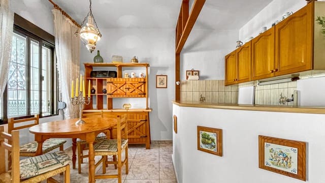 2 soverom Hus til salgs i La Siesta, Torrevieja med garasje - € 139 900 (Ref: 9877903)
