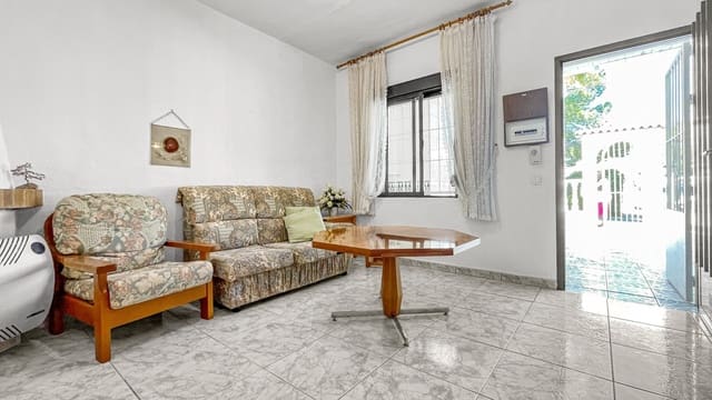 2 soverom Hus til salgs i La Siesta, Torrevieja med garasje - € 139 900 (Ref: 9877903)