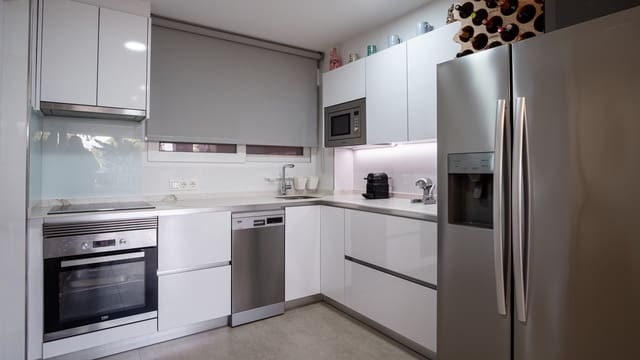 2 slaapkamer Appartement te koop in Punta Prima, Orihuela - € 284.900 (Ref: 9877914)