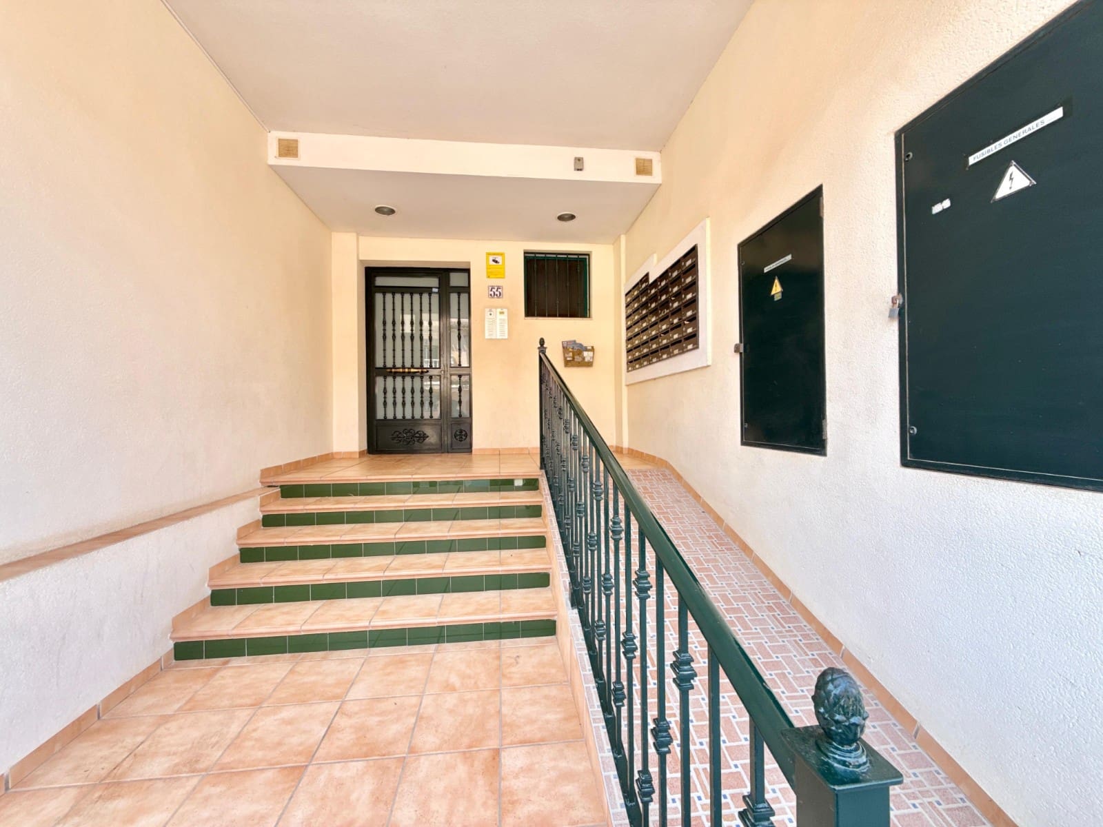 2 bedroom Apartment for sale in Los Alcazares - € 130,000 (Ref: 9877916)