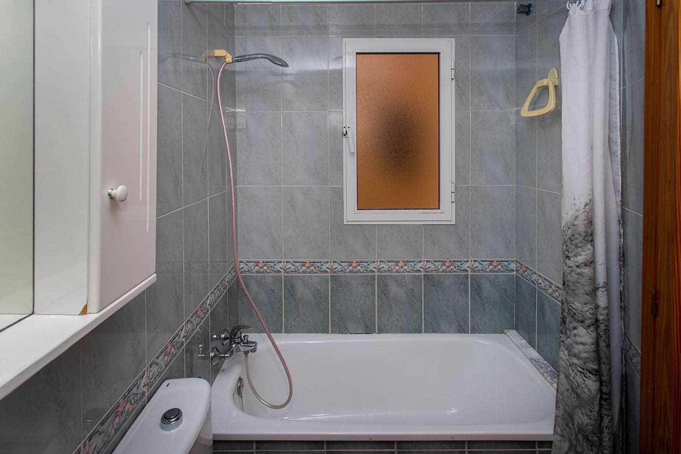 1 bedroom Studio for sale in Torrevieja with pool - € 88,000 (Ref: 9877917)