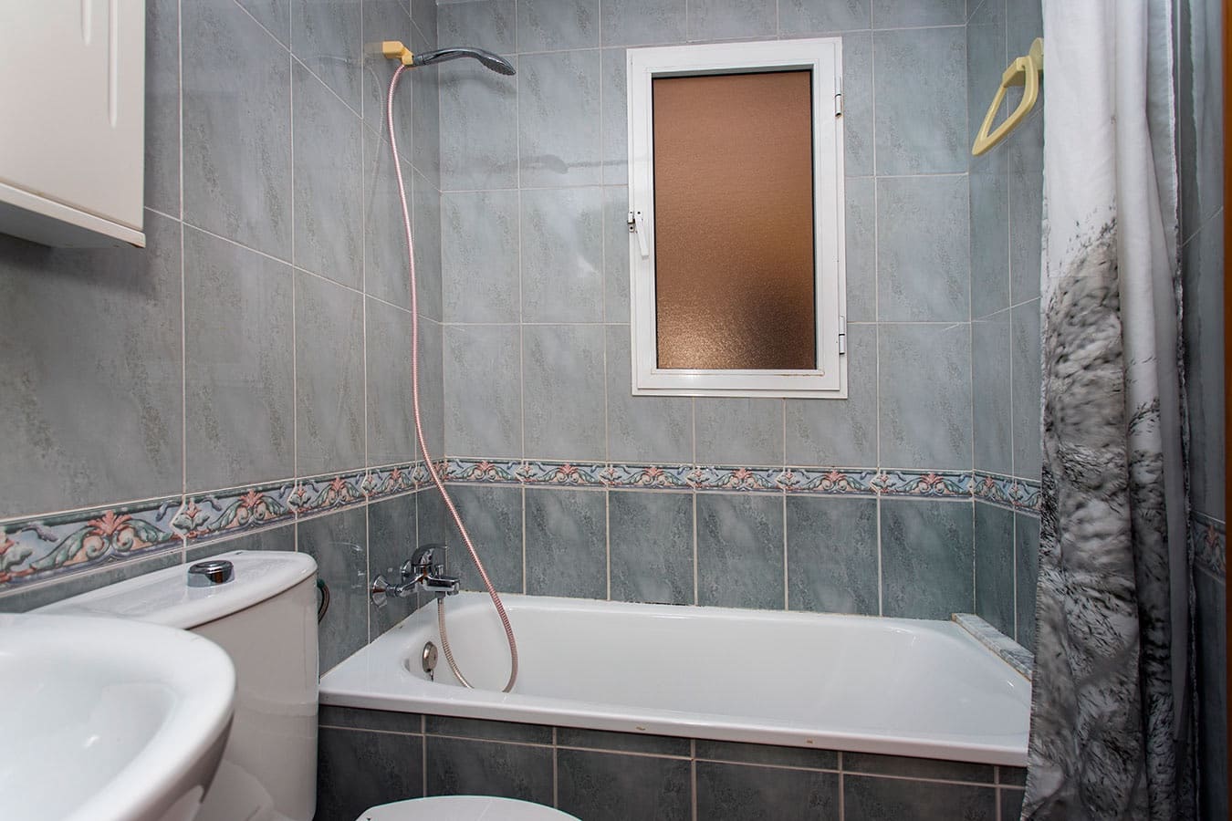 1 bedroom Studio for sale in Torrevieja with pool - € 88,000 (Ref: 9877917)